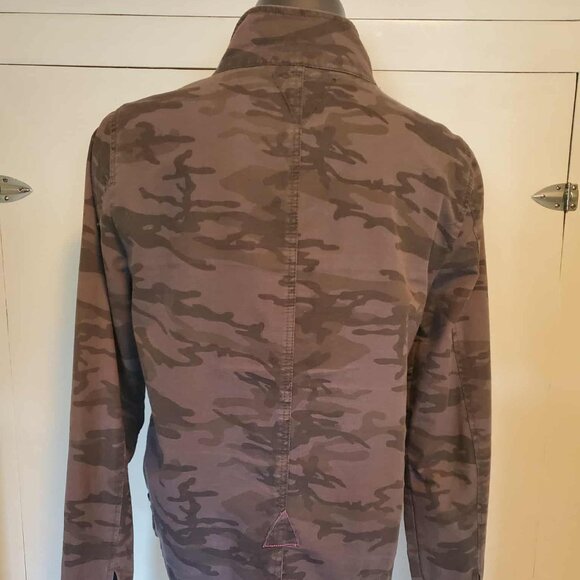 AWESOME Vintage Camo Jacket - Picture 2 of 16